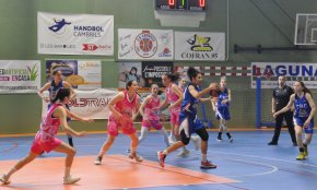 Derrota del Cofran 95 CB Cambrils femení a casa contra el Bàsquet l'Arboç, tot i la millora en el seu joc