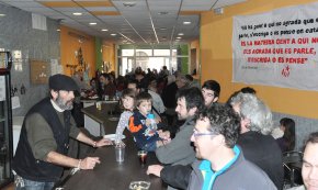 El Casal Popular engega un totSuma per poder condicionar el nou local