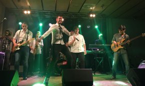 Vivèrrids i l'Orquestra Mitjanit animen el Cap d'Any Jove a l'Ateneu Juvenil