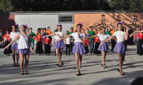 “A cegues” de la companyia Elelei obrirà la celebració del Dia Internacional de la Dansa de Cambrils