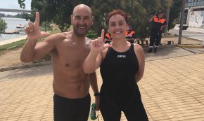 Cristina Vallespí i Joan Carles Adell del Cambrils CN pugen al podi de la Ultraebre marató de natació
