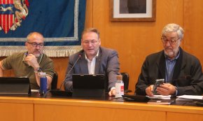 El regidor de Serveis, Josep M. Vallés, es queixa a Endesa per la seva estratègia de refacturació