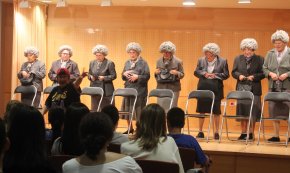 L'Aula de Teatre del Casal Municipal fomenta l'intercanvi generacional amb l'obra “Som Influencers”