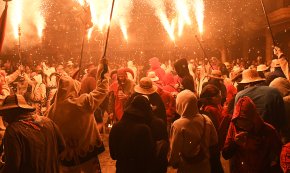 Tot a punt per la 9a Trobada de Diables del Baix Camp, avui, a Cambrils