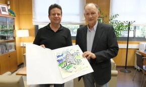 L'Ajuntament agraeix la tasca de Juan Manuel Gutiérrez al capdavant de la Creu Roja