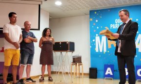 El Servei Local de Català celebra el final de curs amb màgia i més de 500 inscrits