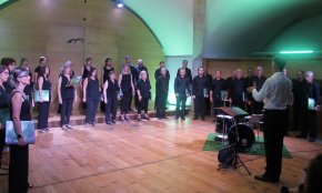 Excel·lent actuació de la Coral Verge del Camí per celebrar el 55è aniversari