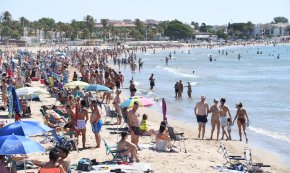 El sector turístic preveu un agost sense plena ocupació i amb menys turistes francesos
