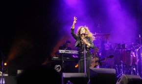 Ja no es canta la rumba com la canta Rosario Flores (conté galeria fotogràfica)