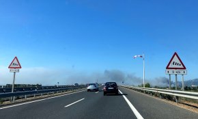 Tallada l'A-7 i la circulació de la R16 entre Cambrils i l'Hospitalet de l'Infant per un incendi