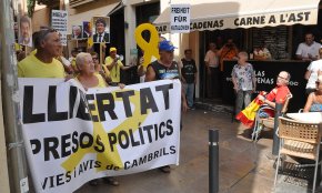 Els Avis i Àvies segueixen dempeus tot i les provocacions