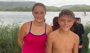 Alejandro Shvayko, del Cambrils Club Natació, finalitza 5è a la Travessia de l'Estany de Banyoles en categoria Petits