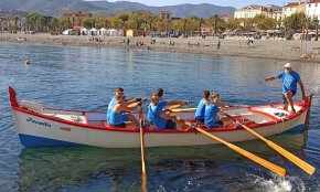 Els Vent d'Estrop Vogadors participen a la regata de Banyuls