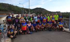 La Penya Cicloturista Cambrils celebra el 50è aniversari amb una sortida al pantà Riudecanyes