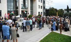Concentració de solidaritat amb el poble palestí a les portes de l'Ajuntament
