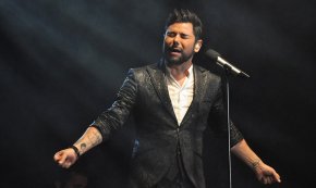 Un «EnLorquecido» Miguel Poveda fa vibrar al públic 
