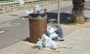 El ple tomba una moció de l'AdC per declarar Cambrils ciutat lliure de plàstic