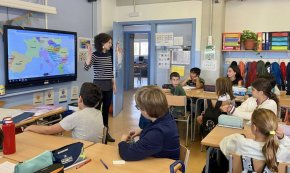 Una mestra hongaresa realitza les seves pràctiques a l’escola Guillem Fortuny