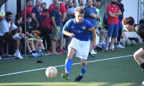 El FC Cambrils deixa guanyar-se per la UD Salou en els darrers instants