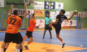 El CH Cambrils no aixeca el cap i encaixa una contundent derrota a Sant Vicenç