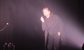 Enric Cambray fa una divertidíssima oda a Shakespeare al Teatre del Casal