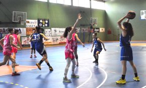 El CB Cambrils femení no pot superar el Constantí a la seva pista