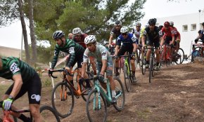 Un total de 230 ciclistes participen en el Trofeu Ciclocròs l'Hospitalet de l'Infant