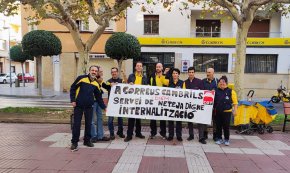 Treballadors de Correus de Cambrils denuncien la falta d'higiene i neteja a l'oficina local