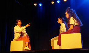L'obra 'Adéu, Jane!', una dura reflexió sobre la violència i pressió estètica que pateixen les dones