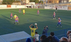 El Cambrils Unió perd el lideratge al camp del Camarles