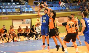 Dura derrota del Cofran 95 CB Cambrils davant el Bellpuig, un dels dos equips capdavanters del grup