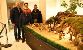L'AAA la Salle inaugura el pessebre al vestíbul de la Casa de la Vila