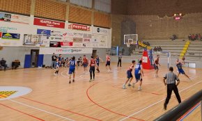 Derrota d'un CB Cambrils llastrat per les lesions