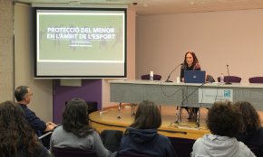 La psicòloga Ester Rovira ofereix una conferència sobre l'abús infantil en l'àmbit de l'esport