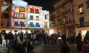 La Plaça de la Vila acull el primer videomapping de la temporada nadalenca