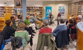El Club de Lectura Adult tanca l'any llegint 'Corazón tan blanco', de Javier Marías