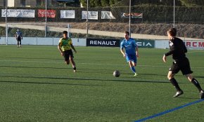 Bon empat del Cambrils Unió B davant el líder del grup