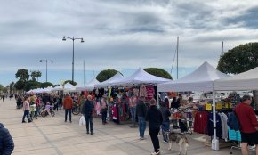 Suspesa la jornada de diumenge de la Fira Últims Preus de la Unió de Botiguers per la forta ventada