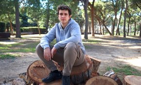 Pau Senserrich, artista: «Amb 'Xerrich a cau d'orella' proposem un ritual, una pregària musical»