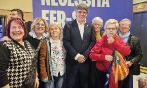 El candidat de Junts+, Carles Puigdemont, enceta els mítings d'Argelers davant la gent del Baix Camp