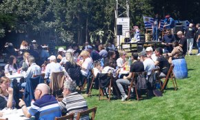 La comunitat uruguaiana celebra una festa a la casa Sant Josep de La Salle