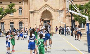 El pati de la Salle acull la diada de minibàsquet Vidal i Barraquer 2024