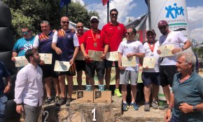 El cambrilenc Antoni Ruiz Nat es penja la medalla de plata amb la selecció catalana al campionat d'Espanya de fossat universal