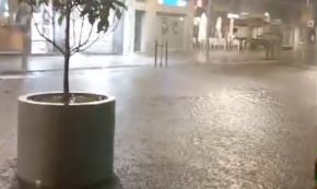 Els veïns de la Rambla de Jaume I es queixen dels «eterns» problemes amb el clavegueram quan hi ha forts aiguats