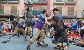 Gran expectació en l'estrena del ball parlat Vileros i Mariners