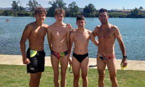 Podis per als quatre nedadors del Cambrils Club Natació a la Travessia Nedant l'Ebre