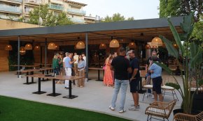 Reobre el bar-restaurant del Parc del Pescador amb el nom de El Park