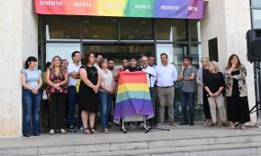 Manifest LGTBIQA+: «Ningú escull ser lesbiana, intersexual, bisexual o transsexual»