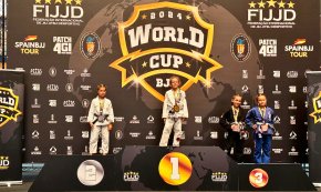 Els germans cambrilencs Laura i Marc Cobos es pengen la medalla d'or al campionat Wordl Cup BJJ de jiu jitsu