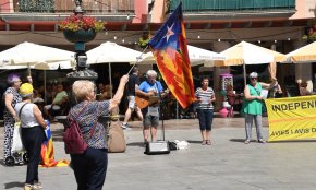 Les Àvies i Avis clouen la temporada de concentracions a la plaça de la Vila